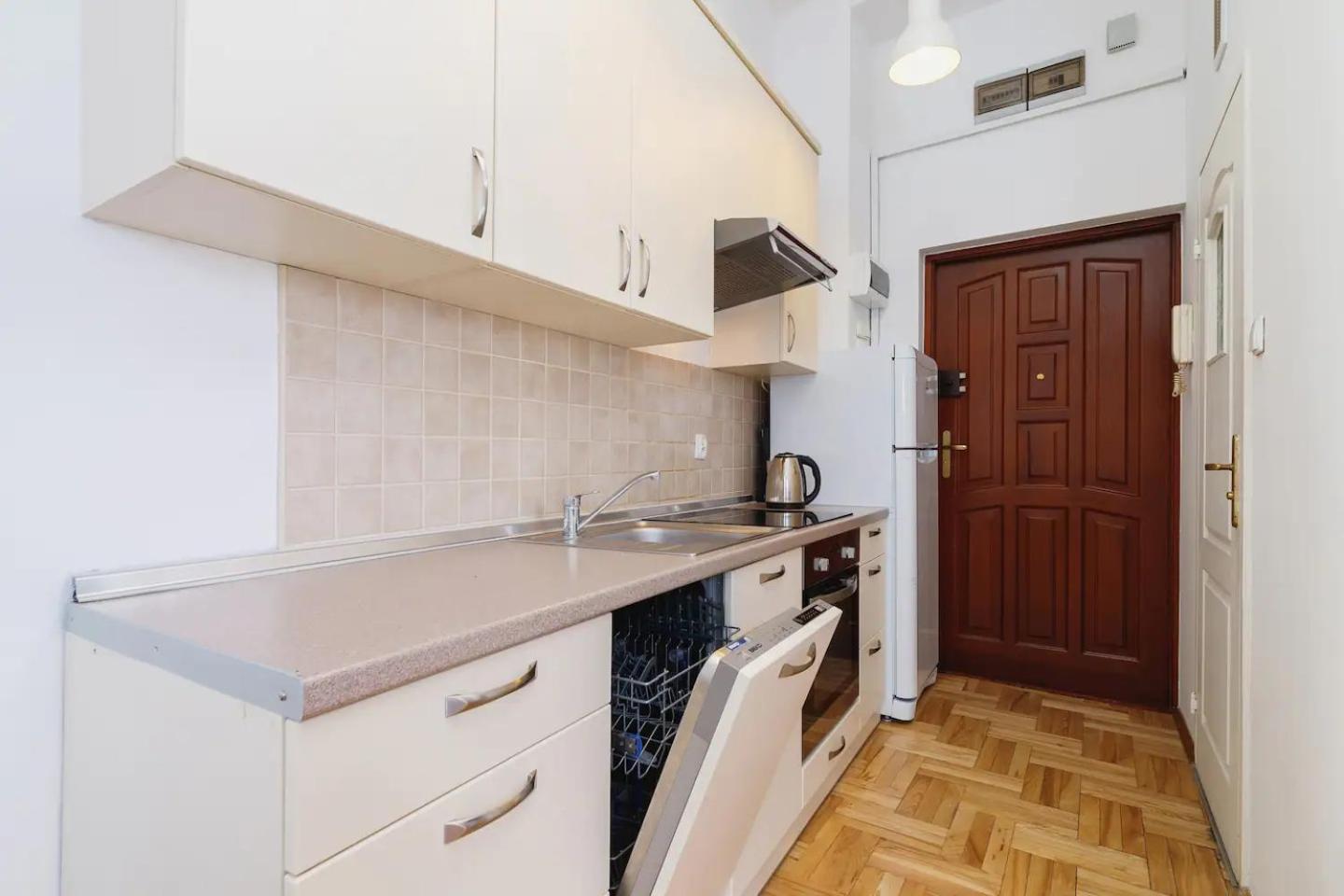 Private Parking - Old Town - Sw Krzyza 16 Street * Krakow